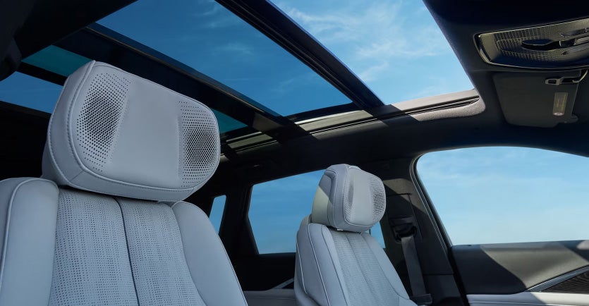 Cadillac Lyriq frontseats view